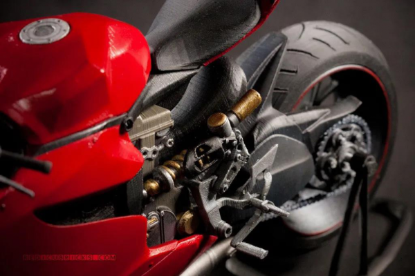 杜卡迪1199超级摩托车3D打印STL模型 游戏&玩具类模型 第4张